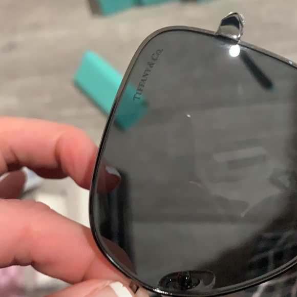Amazing Tiffany Sunglasses 💔 - Picture 5 of 15